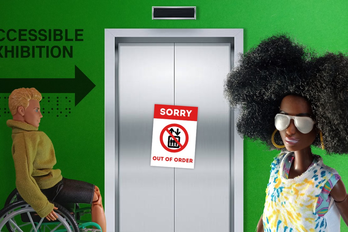 Hold please, working